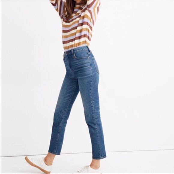 Madewell Womens Classic Straight Fit Mom Jeans - Picture 2 of 10